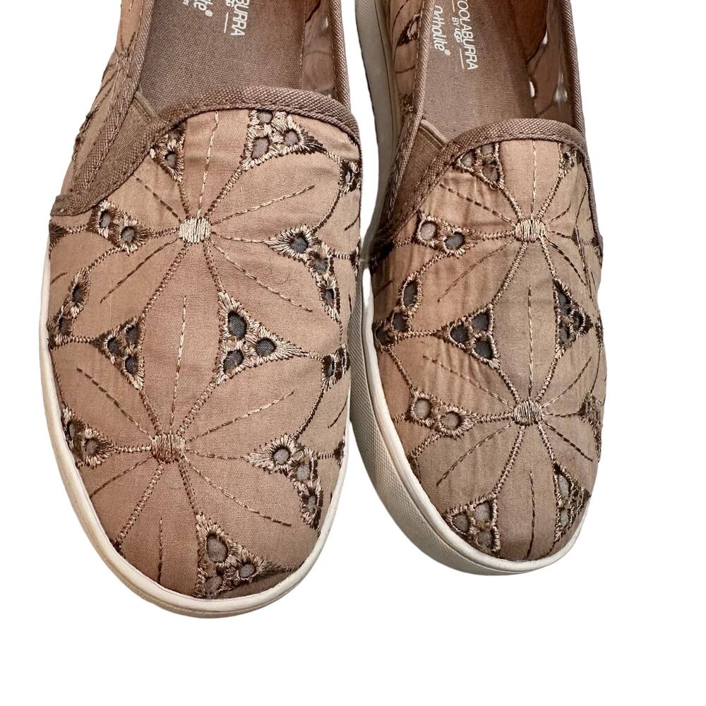 Koolaburra by Ugg Ortholite Amiah Slip On Embroidered Floral Flats Size 7 Tan - Picture 11 of 11